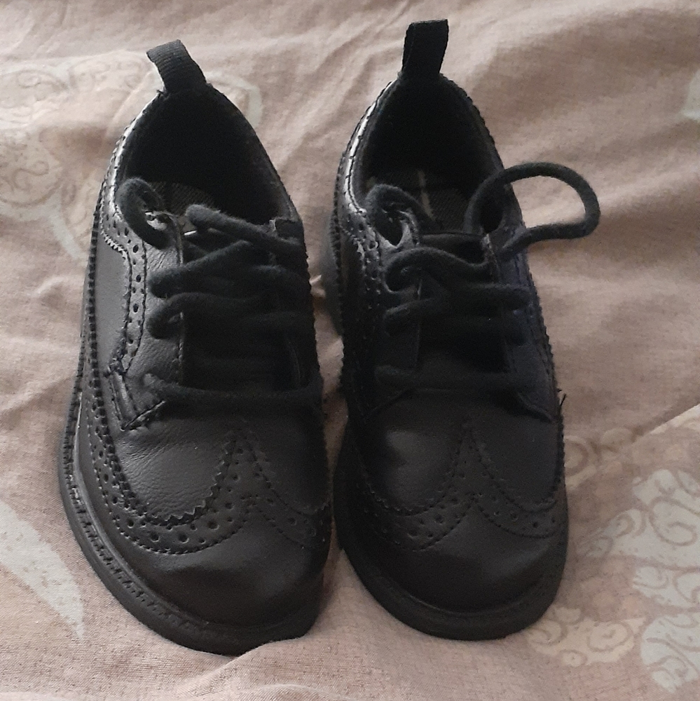 Dress shoes